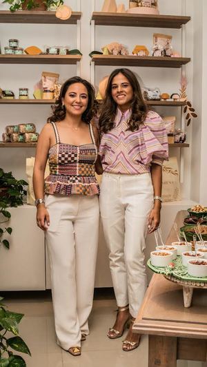 Sarah Gómez y Lorena Agramonte propietarias de Sarena Essentials.