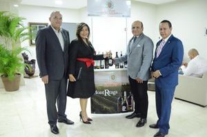 Bodegas Don Julián y Bodegas Mont Reaga realizan cata de vinos