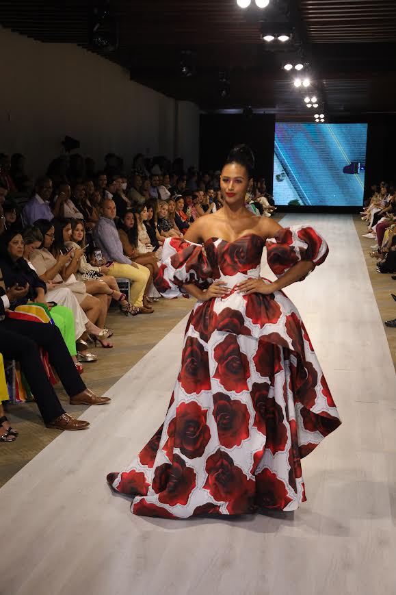 "Por Solano" colección espectacular de Leonel Lirio en RD Fashion Week