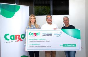 Farmacia Carol entrega donación a fundación Aprendiendo a Vivir
 