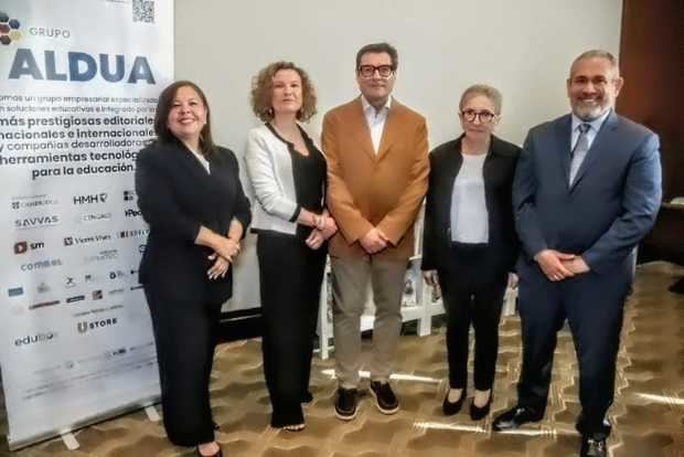 Gabriela Huguet, Carme Anglés Gornés, Antonio Cará Rivas, Obdulia García de Escobar y Pablo Puello