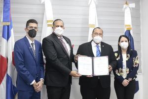 ODAC entrega certificado de acreditación al INDOCAL