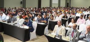 Delegados nacionales y procedentes de diez países, en la
III Convención Financiera del Cooperativismo Dominicano y la V del Cooperativismo Internacional.
