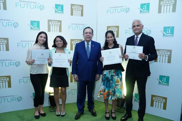BC concluye la VIII Semana Económica y Financiera con la entrega de premios de Economistas del Futuro