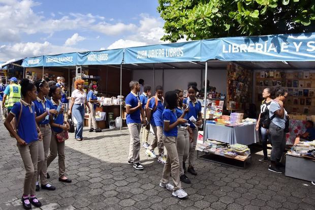 Martes de conferencias, charlas, exposiciones, documentales y teatro en la Feria del Libro