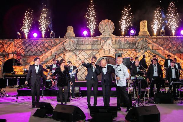 Amaury Sánchez junto a los artistas que dieron voz a Sinatra-José Guillermo Cortines, Laura Rivera, Héctor Aníbal y Max Martínez.