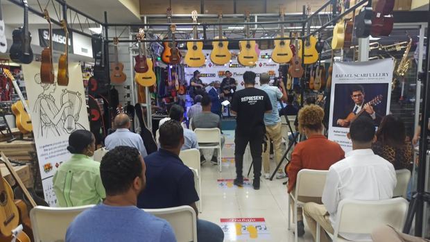 Participantes “Semana de la Guitarra” en TM Music.