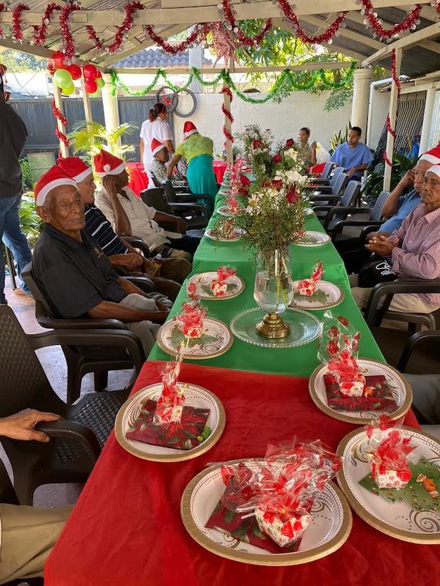 CONAPE celebra la Navidad con adultos mayores en los centros diurnos