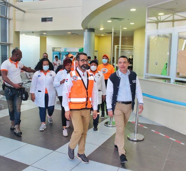 Defensa civil refuerza emergencia del hospital Ney Arias Lora ante feriado de Fin de Año