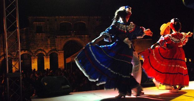 Escuela Libre de Guachupita, en el Parque Colón.