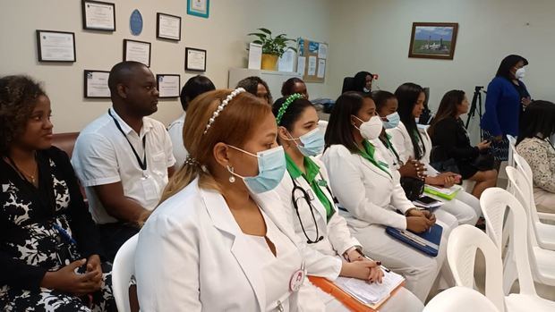 Hospital Ángel Contreras de Monte Plata lanza Guía Fármaco Terapéutica