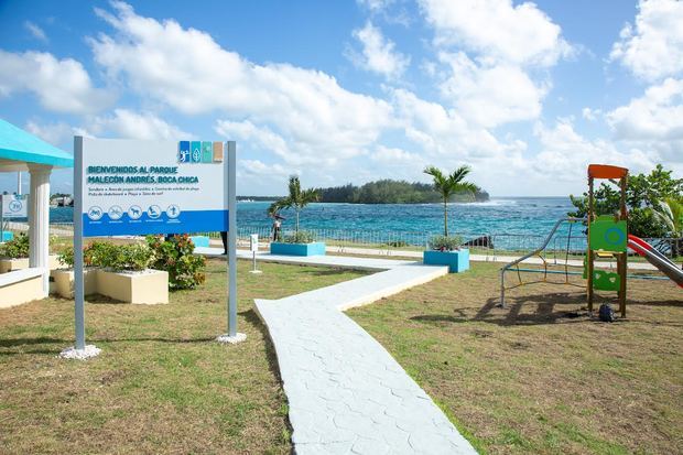 Vista del parque el Parque Recreativo Malecón de Andrés, Boca Chica.