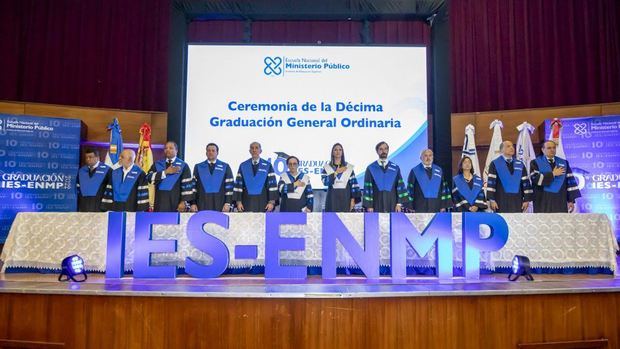 CEF.- Santo Domingo gradúa 65 auxiliares de la justicia de la maestría en investigación criminal
