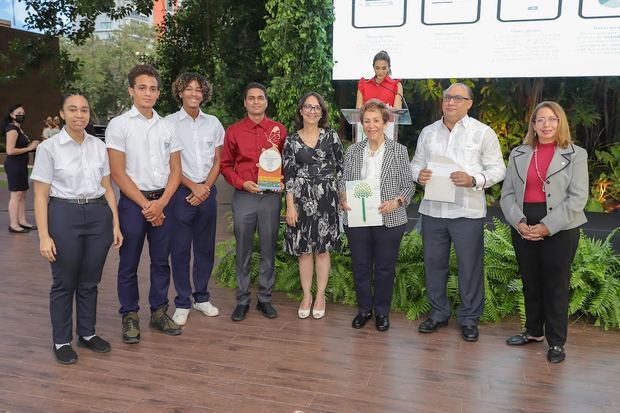 Tercera Mención de Honor, Liceo Cientifico. Co2 ABS.