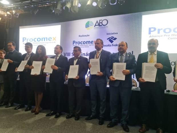 DGA firma acuerdo de reconocimiento mutuo con diez países para facilidades aduaneras a los OEA