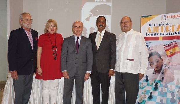 Peter Croes, Sonia Alfonso, el Embajador de España en RD Alejandro Abellán García de Diego, Aquiles Rodríguez, Presidente de FUNDAC y Fabio Herrera.