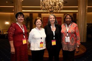 Heidy Grullón, Ariela Duarte, Magnolia Lluberes y Josefina Román.