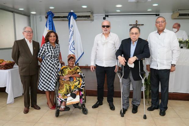 José Espaillat, Bredyg Disla, Cristina Francisco, José Luis De Ramón, Celso Marranzini y Alexis Alcantara miembros de la Junta Nacional de la ADR.