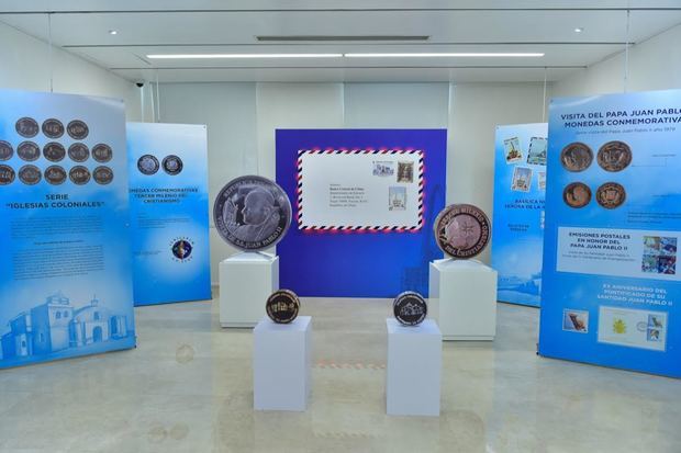Banco Central inauguró la exposición 'La cultura religiosa en la numismática y la filatelia dominicanas'