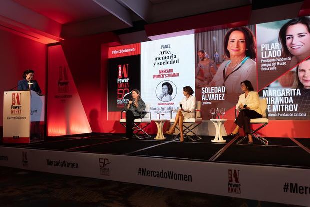 Maria Amalia León, Margarita Miranda, Soledad Alvarez y Pilar Llado.