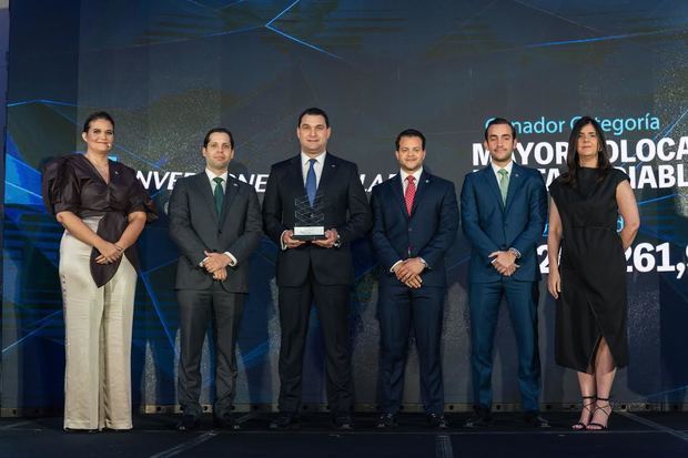 Los Premios BVRD galardonaron a las empresas con mayor transaccionalidad y colocación a través de la bolsa.

