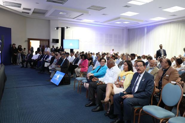 Gobierno dominicano presenta proyecto Viaje Cero con la puesta en marcha de Centro de Acopio