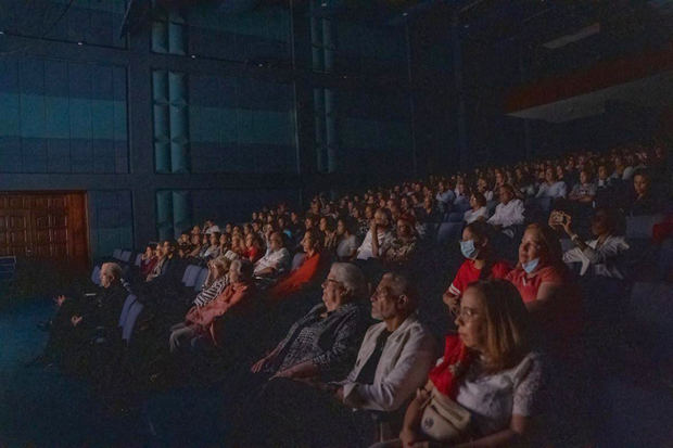 La apertura del Festival Nacional de Teatro 2022 recibió gran apoyo del público.