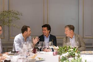 José Manuel 
González Cuadra, Antonio Menéndez y Joan Roca.