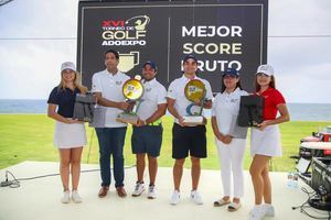 Dúo Yunen y Mera conquista la copa del XVI torneo golf ADOEXPO