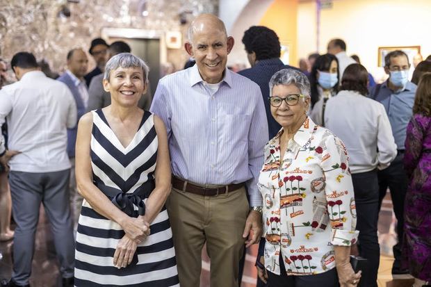 Guadalupe Casasnovas, José Aponte y Mayra Johnson.