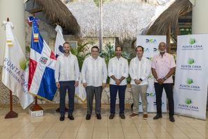 Aeropuerto Internacional de Punta Cana y Aduanas presentan máquina de rayos X de última generación