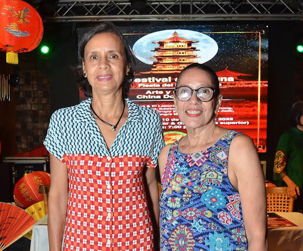  Jacqueline Melo y Amarilis Hernández, del equipo de Damas del Taichí.