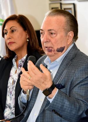 Edili Pichardo y Eduardo Selman.