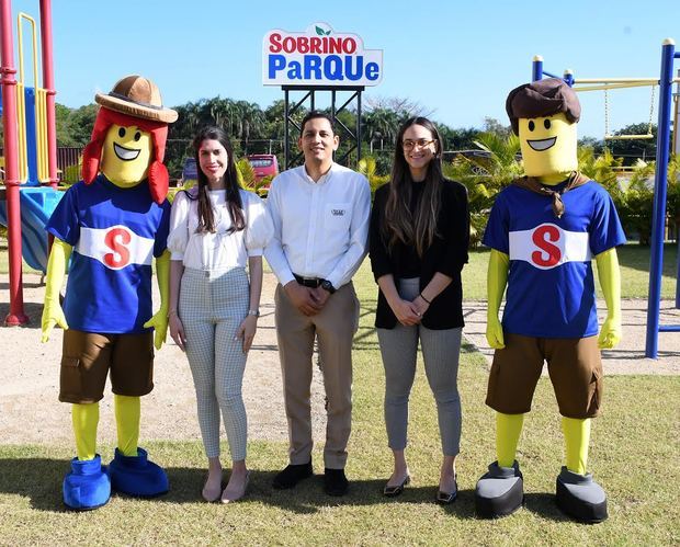 Marcelle García, Carlos Vélez y Felisa Vázquez