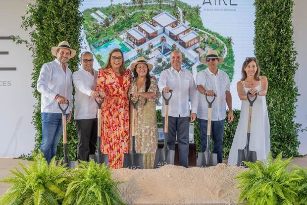 José Miguel Tavárez, David Garcia, Jatnna Tavarez, Rosa Zapata, Jesús Duran, Ramón Pilarte y Lorella Dizio