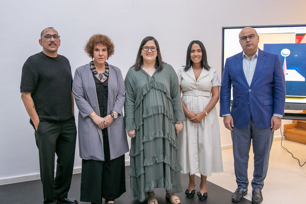 Orlando Isaac, María Castillo, Daniela Tovar, Lilian Carrasco y Héctor José Rizek.