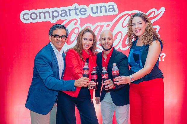 Coca-Cola celebra 80 años en R. Dominicana con el relanzamiento de Comparte una Coca-Cola.
