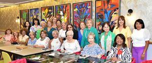 Desayuno literario en torno a Sonetos en la menor, la nueva obra de Olga Lara