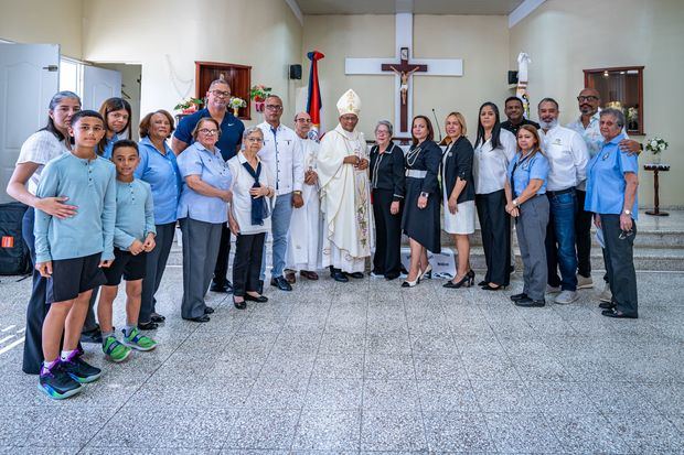 Ejecutivos y docentes del Colegio La Zurza