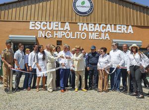 Inauguran Escuela Tabacalera Hipólito Mejía en RD