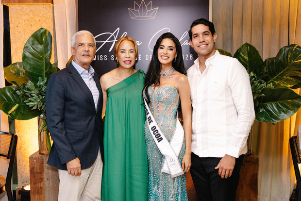 Oscar Chalas, Ada Perdomo, Alana Chalas y Cristian Veras.