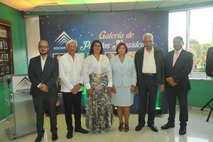 Adompretur inaugura Galería de Pasados Presidentes