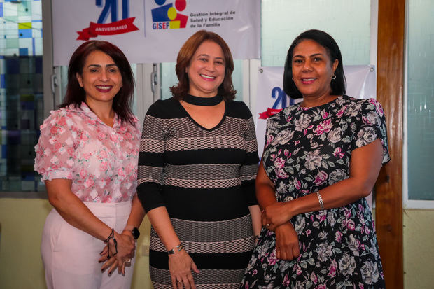 Neskys Liriano, María Esther Fernández e Ysabel Díaz