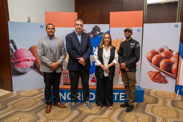 Frank Sánchez, Juan Carlos Méndez, Sandra Aponte y Jesús Joel Del Rosario.