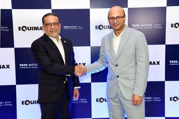 Gabriel Tellerias, Presidente Equimax y Asif Shamim, Director Negocios Int. Vehículos Comerciales Tata Motors