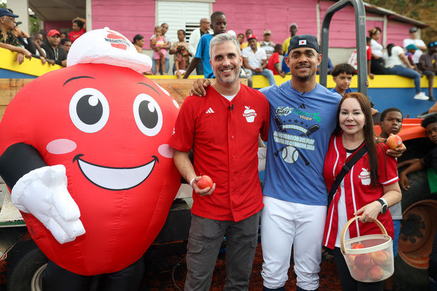 Michael Schadler, Julio Rodriguez y Tatiana Quiros.