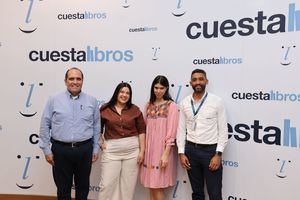 Karine Bernal Lobo se encuentra con sus lectores en Cuesta Libros