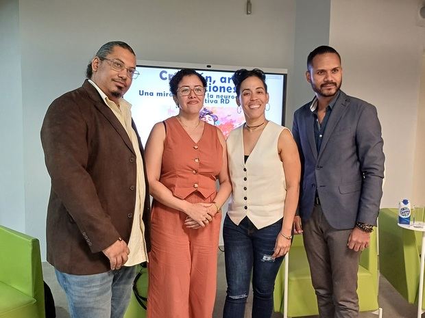 Los doctores Alejandro Mariñez, Jocelyn Duran, Marcia Castillo y Anderson Batista.