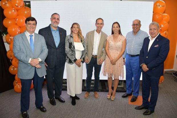 Claudio Fernández, Marcial Smester, Lina Escobar, Juan Esteban Vásquez, Ana Lía Barbero, José Ares y José Tomás Ares.