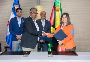 Cámara de Comercio y Comisión Sectorial de Guyana firman Memorando de Entendimiento